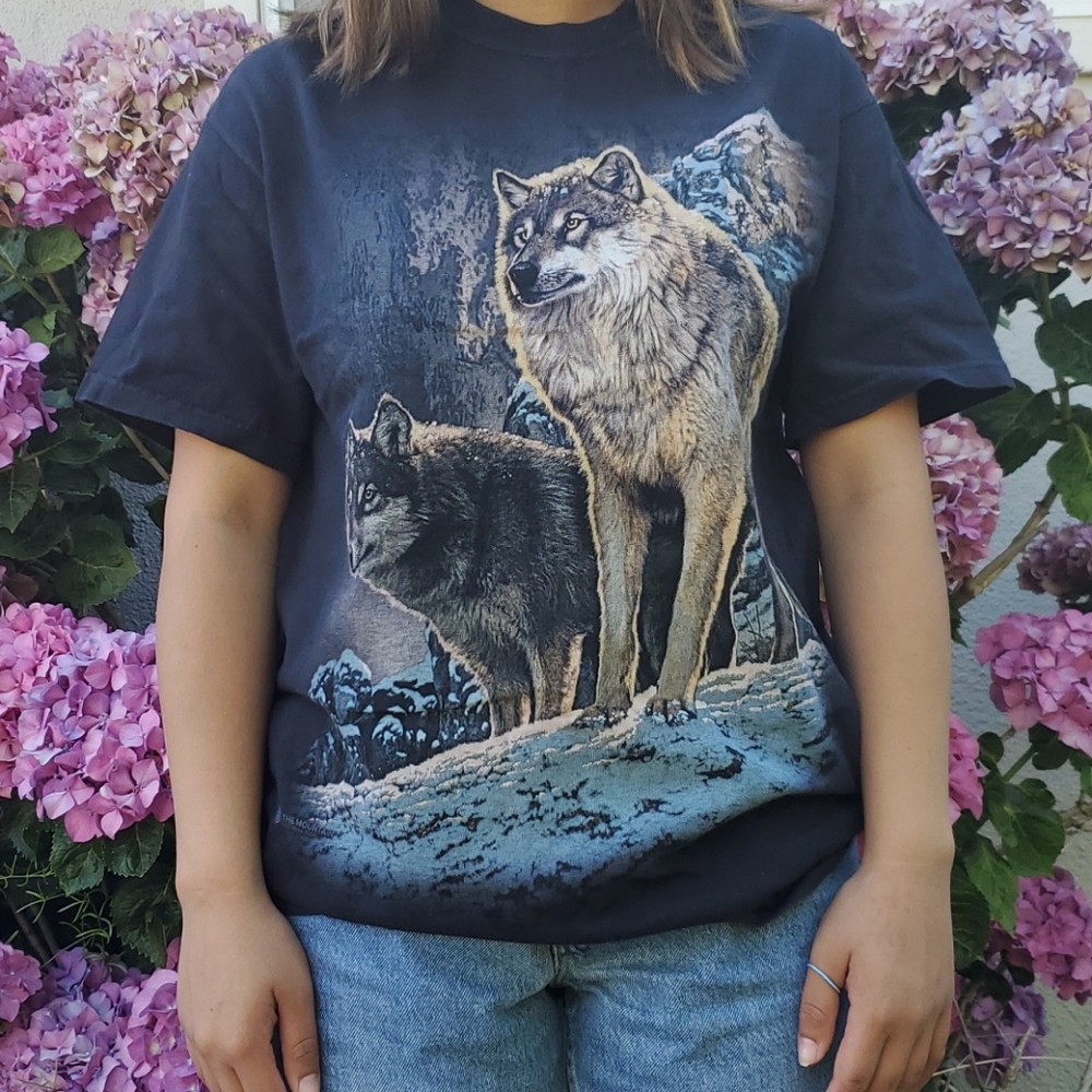 Vintage The Mountain Wolf Tee 🐺